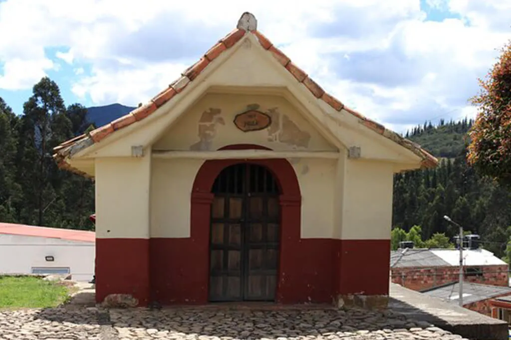 capilla posa sutatausa iglesias coloniales en Cundinamarca